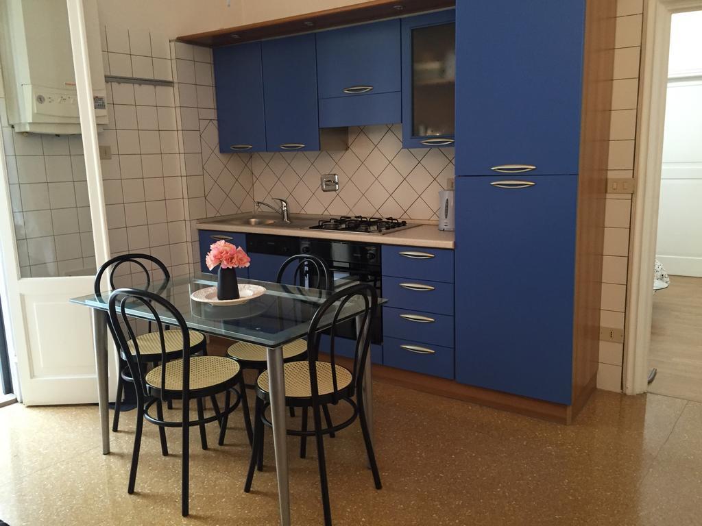 Апартаменты Temporary House Oberdan Болонья Экстерьер фото