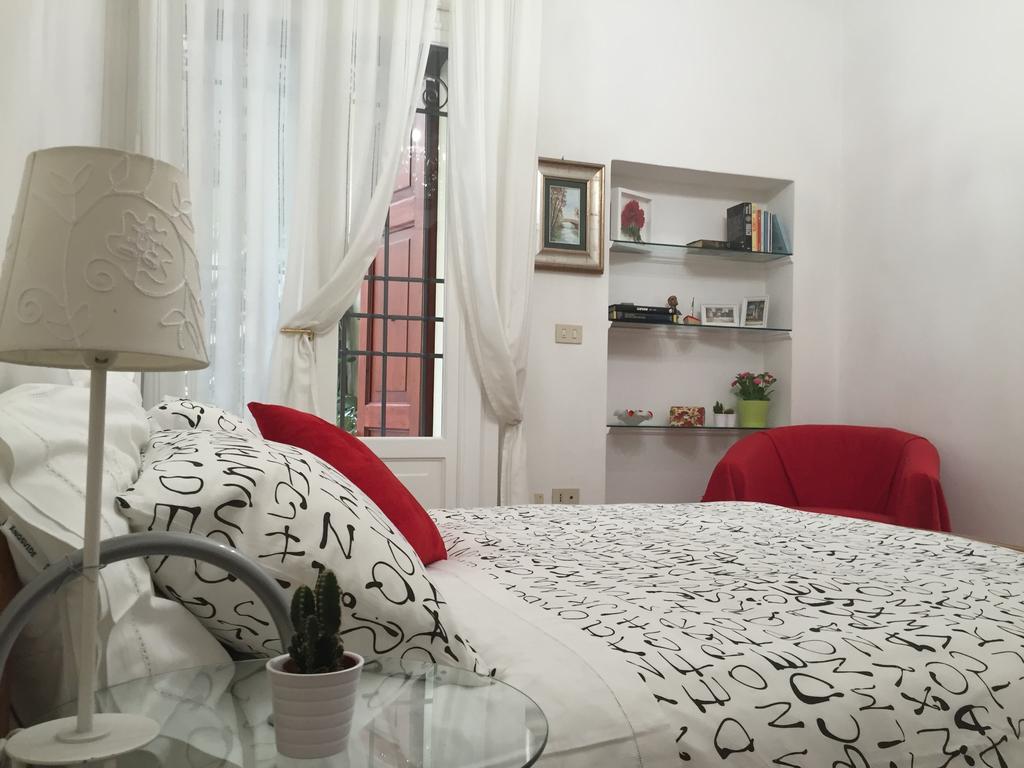 Апартаменты Temporary House Oberdan Болонья Экстерьер фото