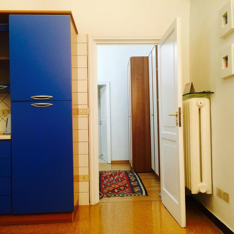 Апартаменты Temporary House Oberdan Болонья Экстерьер фото
