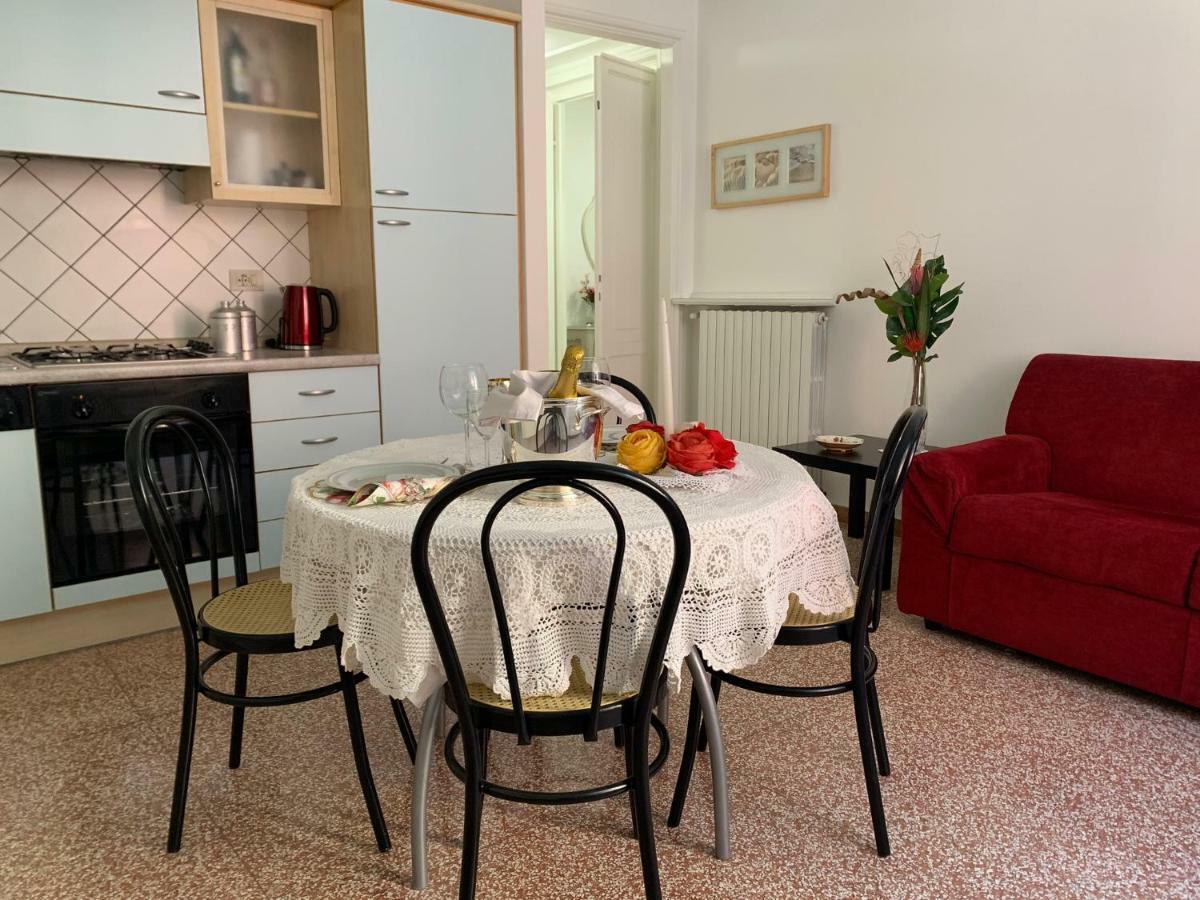 Апартаменты Temporary House Oberdan Болонья Экстерьер фото